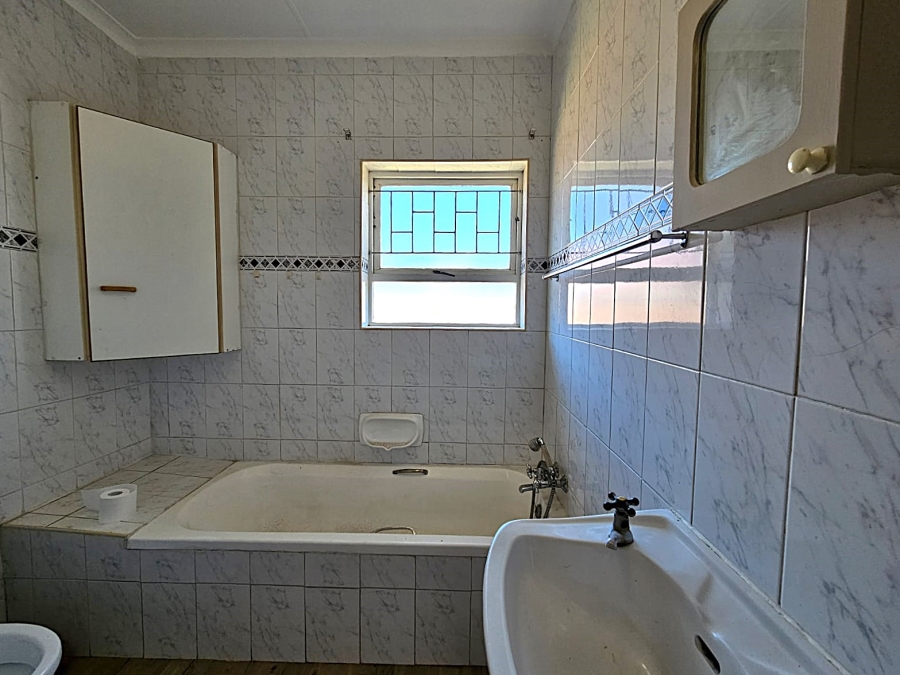 2 Bedroom Property for Sale in Jeffreys Bay Central Eastern Cape